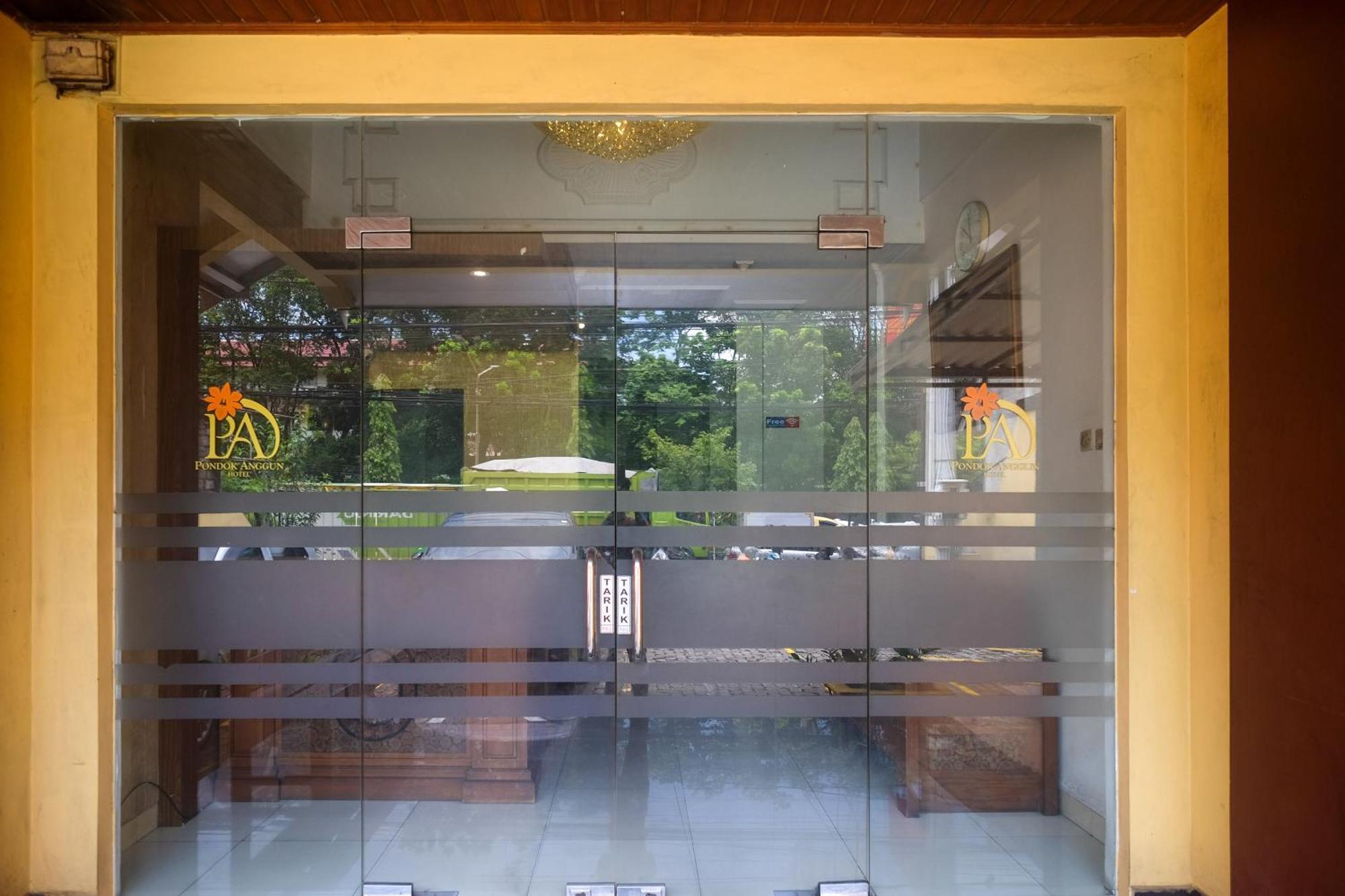Urbanview Hotel Pondok Anggun Yogyakarta By Reddoorz Maguwo Экстерьер фото
