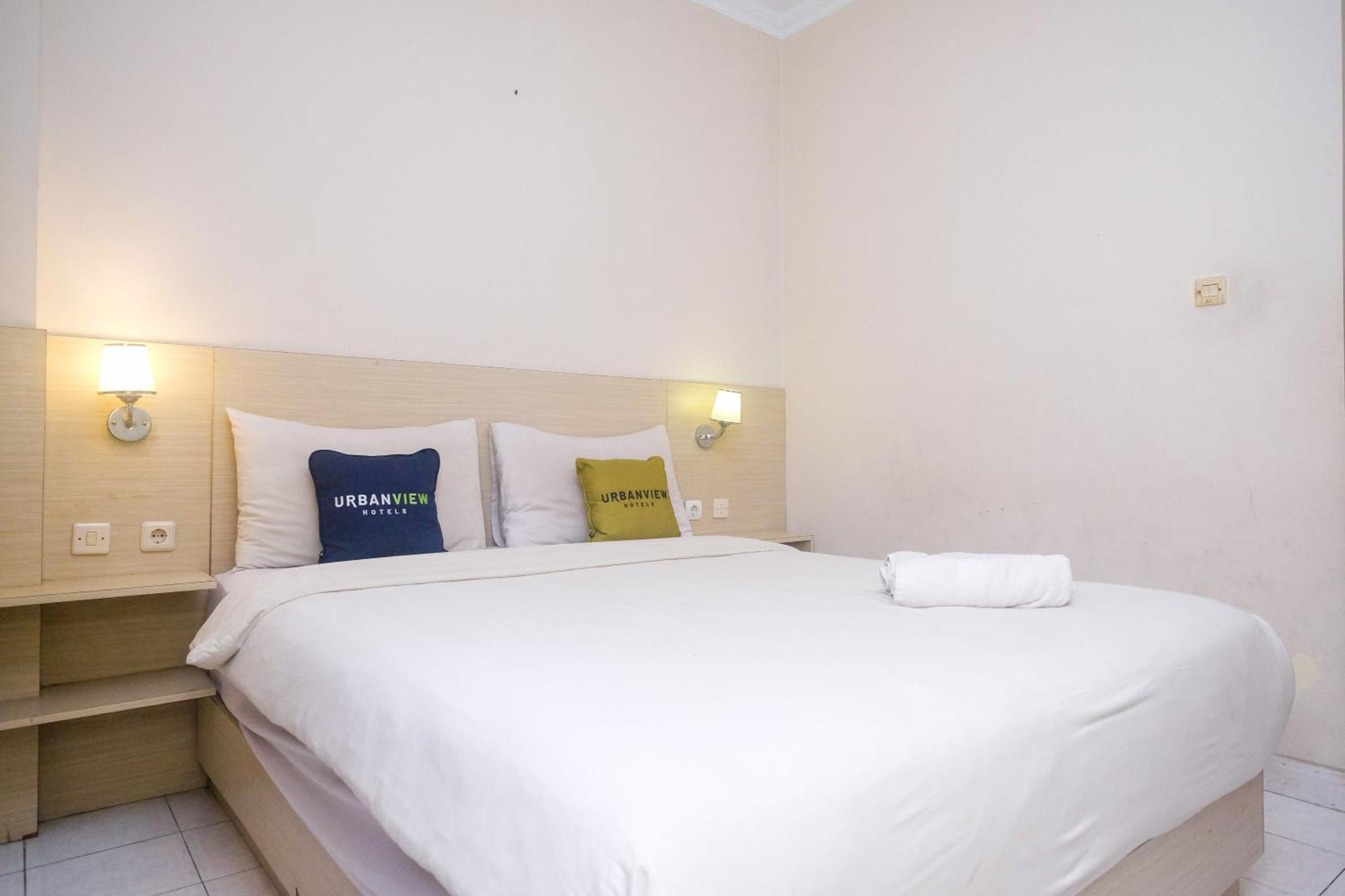 Urbanview Hotel Pondok Anggun Yogyakarta By Reddoorz Maguwo Экстерьер фото