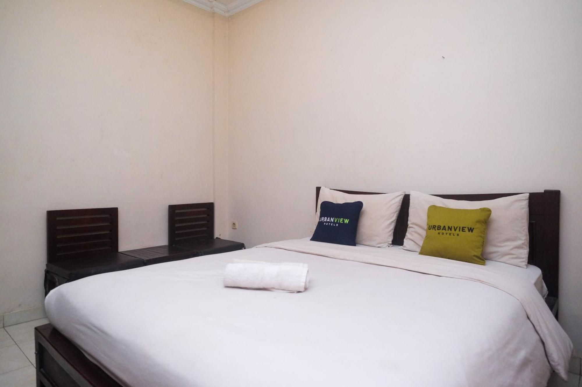 Urbanview Hotel Pondok Anggun Yogyakarta By Reddoorz Maguwo Экстерьер фото