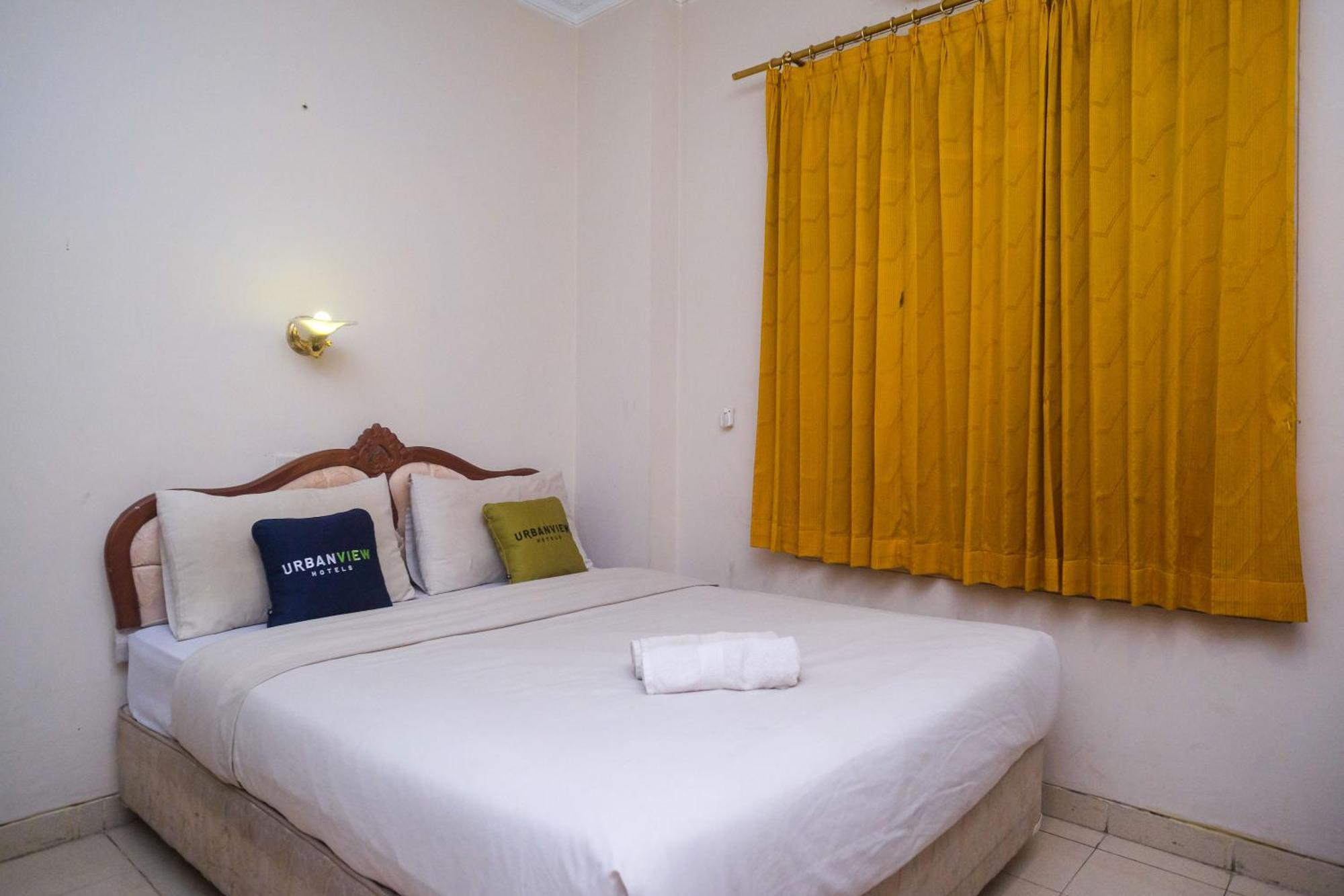 Urbanview Hotel Pondok Anggun Yogyakarta By Reddoorz Maguwo Экстерьер фото