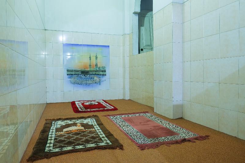 Urbanview Hotel Pondok Anggun Yogyakarta By Reddoorz Maguwo Экстерьер фото